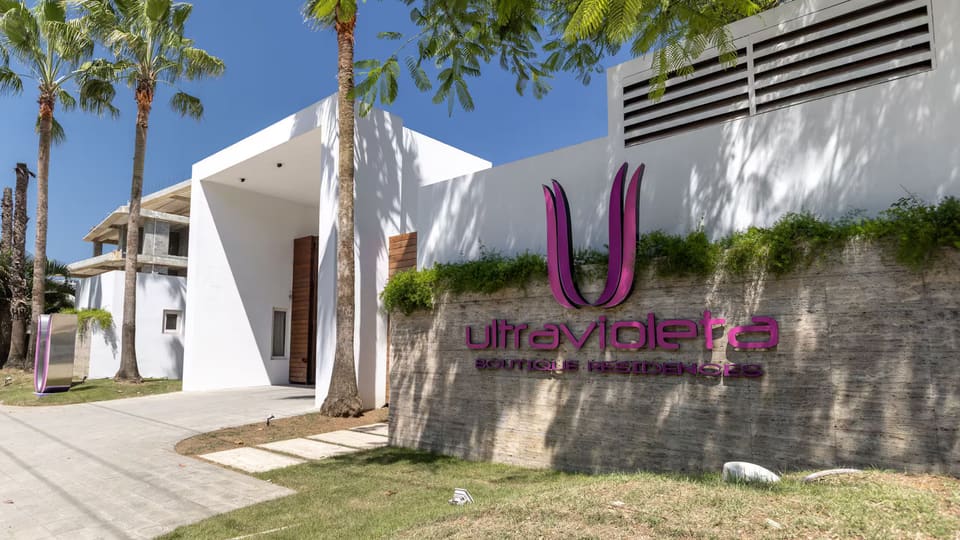 Ultravioleta photo 20